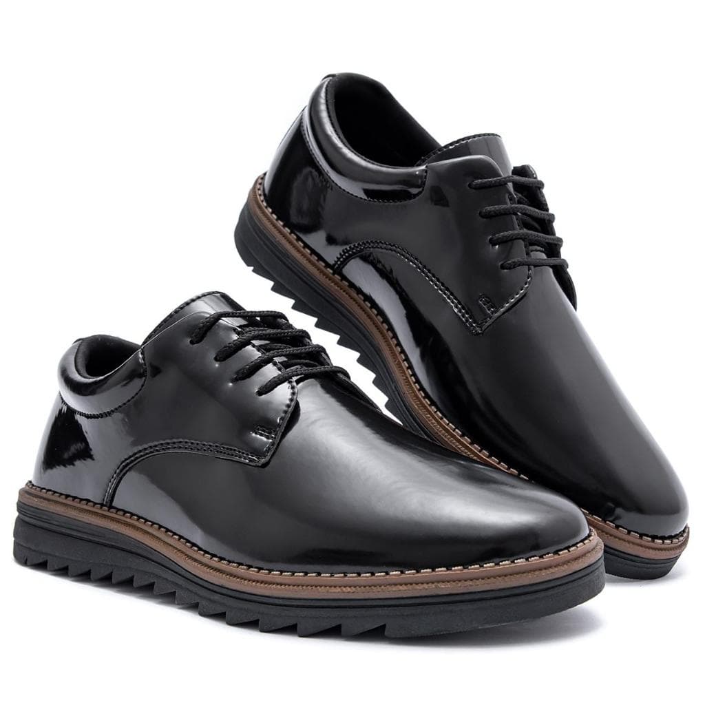 Sapato Masculino Preto Tratorado Sola Alta Oxford Derby Calçado Elegante Acabamento em Verniz Oferta