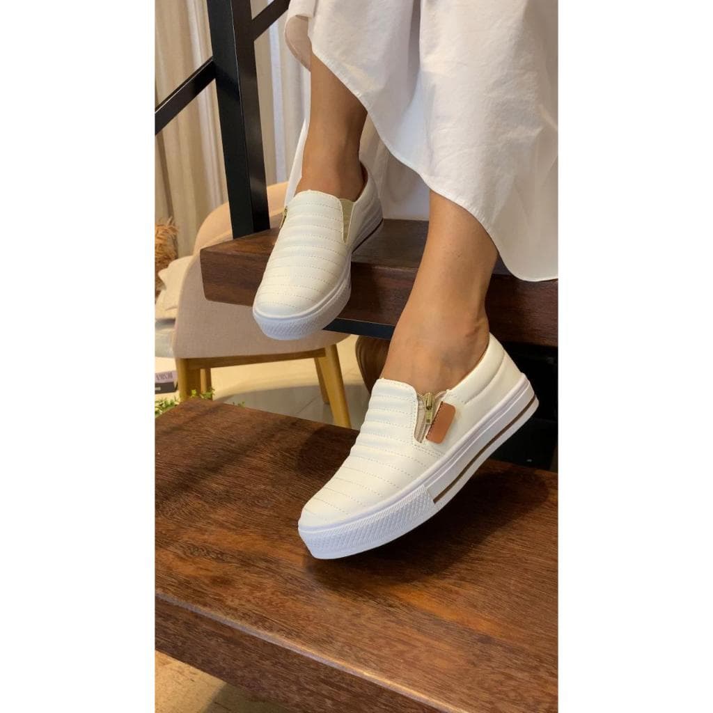 SLIP-ON PREMIUM – CONFORTO, ESTILO E SOFISTICAÇÃO EM CADA PASSO