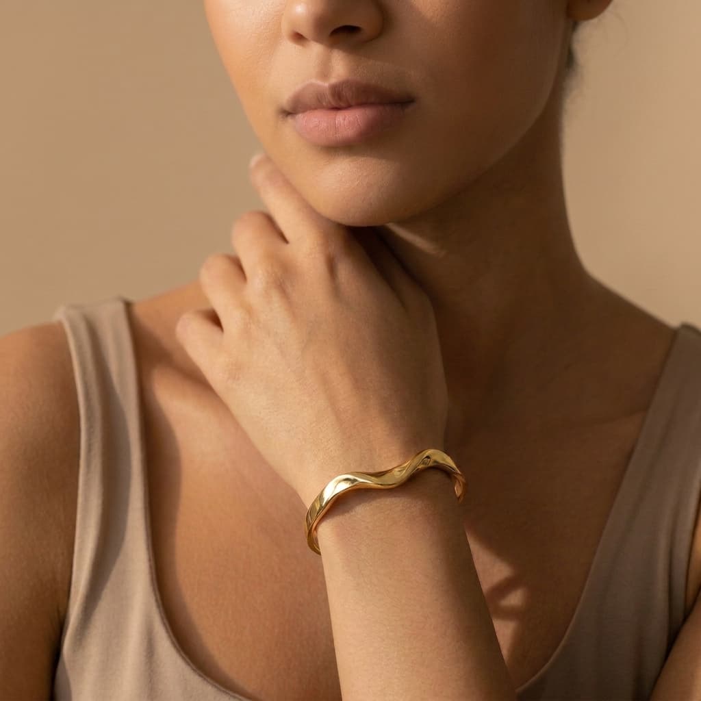 Bracelete Feminino Dourado Modelo Onda Pulseira Acessórios Femininos Aço Inox Resistente a Agua Não Enferruja