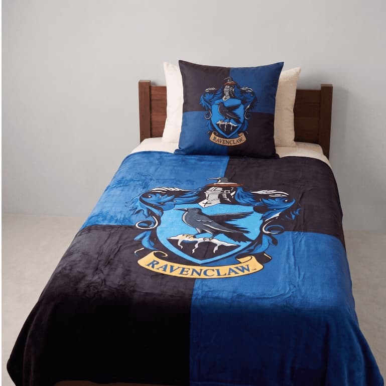 Kit Manta E Almofada Casas Hogwarts Quarto Bruxo Geek Ravenclaw Corvinal Colecionavel