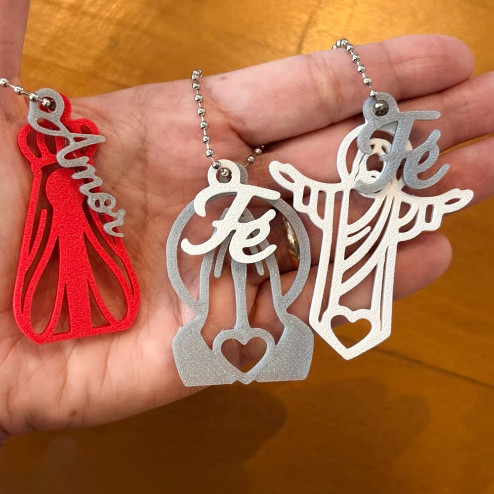 Kit 10 Lembrancinhas Religiosas Pingente duplo Chaveiro Nossa Senhora Jesus Fé