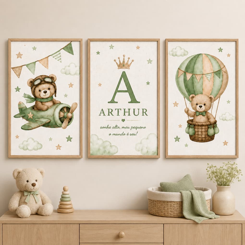 Trio de Quadros Infantil Personalizado com Nome Ursinho Aviador Balão Verde Decoração Quarto de Bebê