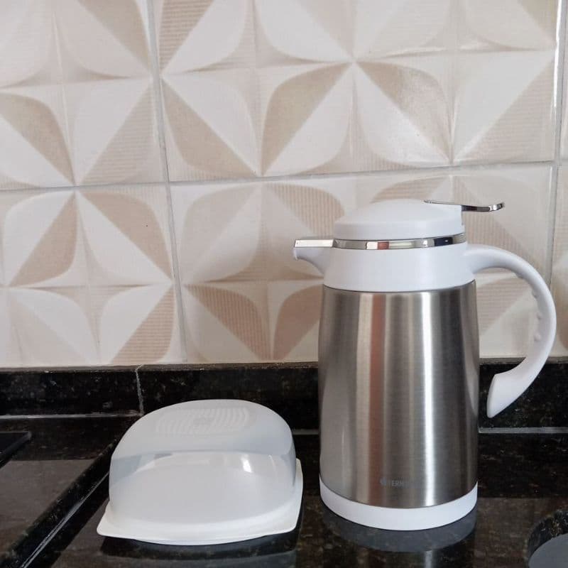 Mini Queijeira Tupperware + Garrafa térmica de café Termopro  a   queijeira nova garrafa  pouco usada motivo tenho duas