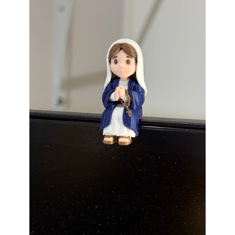 MINI NOSSA SENHORA SENTADA PARA MONITOR ENFEITE CATÓLICO