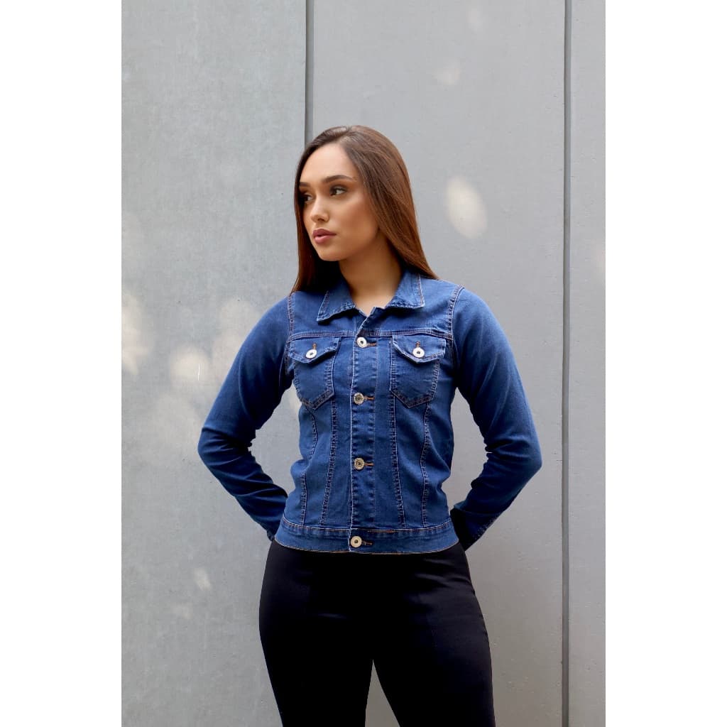 Jaqueta Jeans Feminina com Lycra e Botões na Frente Jaqueta Jeans com Elastano