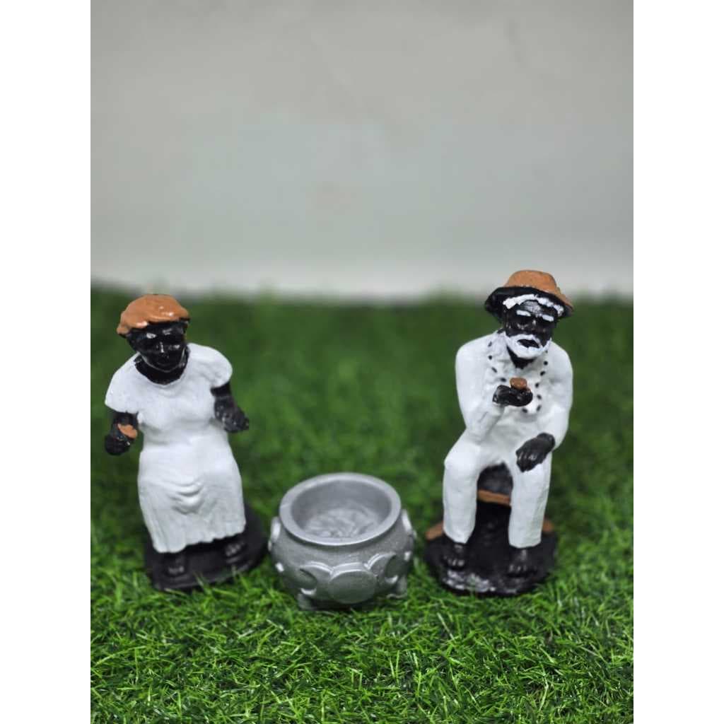 Incensário Caldeirão de Bruxa Cor Prata 11 cm + Casal Preto e Preta Velha 15 cm Kit em Resina Esotérico