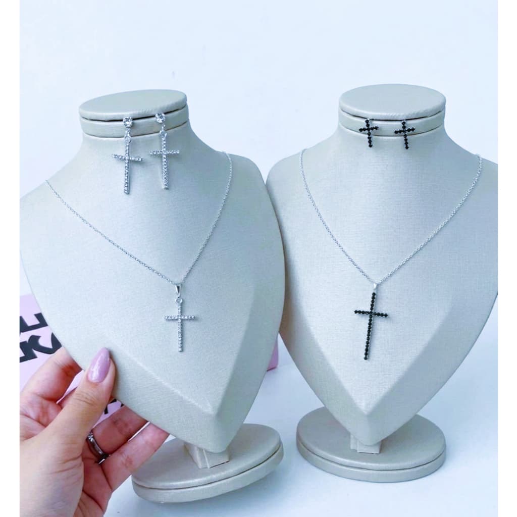 Conjunto Brinco e colar Cruz Cravejado - Folheado a Prata 925