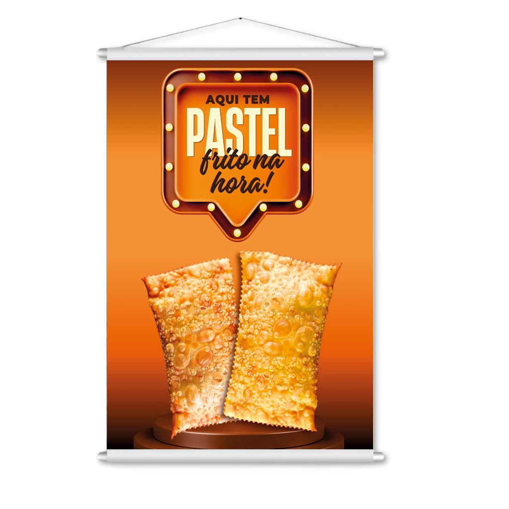Banner Lona "Temos Pastel Frito na Hora" 60x80cm Acabamento em Madeirinha e Cordão