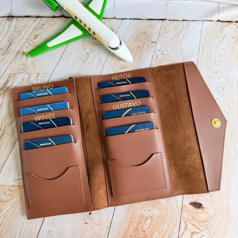 Capa Porta Passaporte Família 4, 6, 8, 9 e 12 Passaportes Personalizado