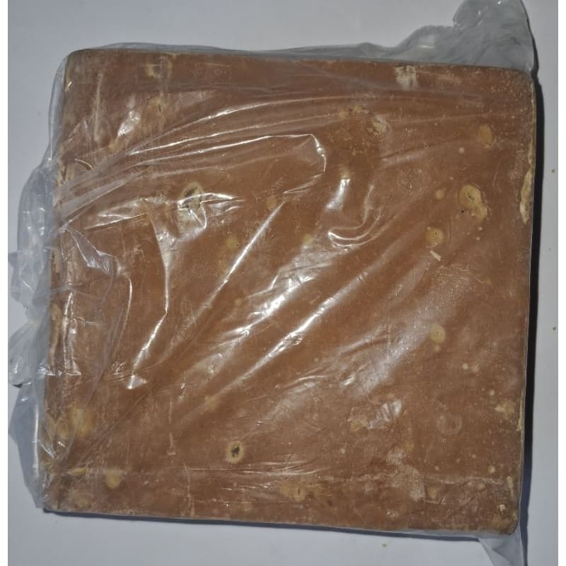 Rapadura clara de cana pura dos gerais.1400g.doces artesanal.