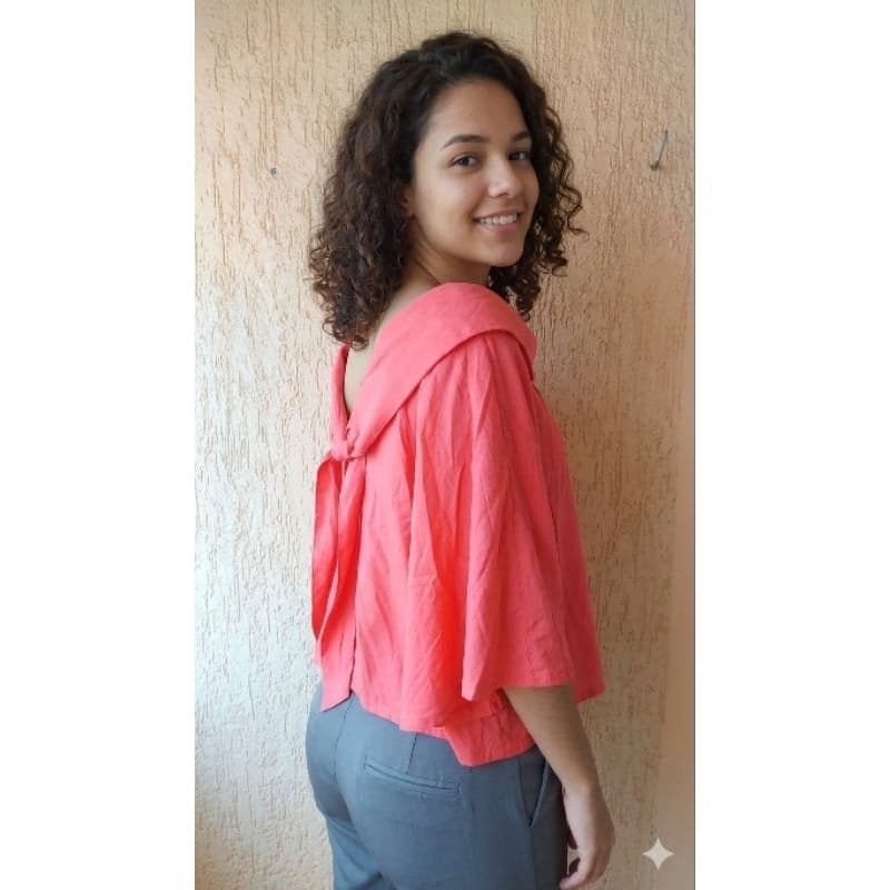 BRECHO Blusa Bata Coral Feminina - Manguinha Caída e Laço nas Costas - Tam M