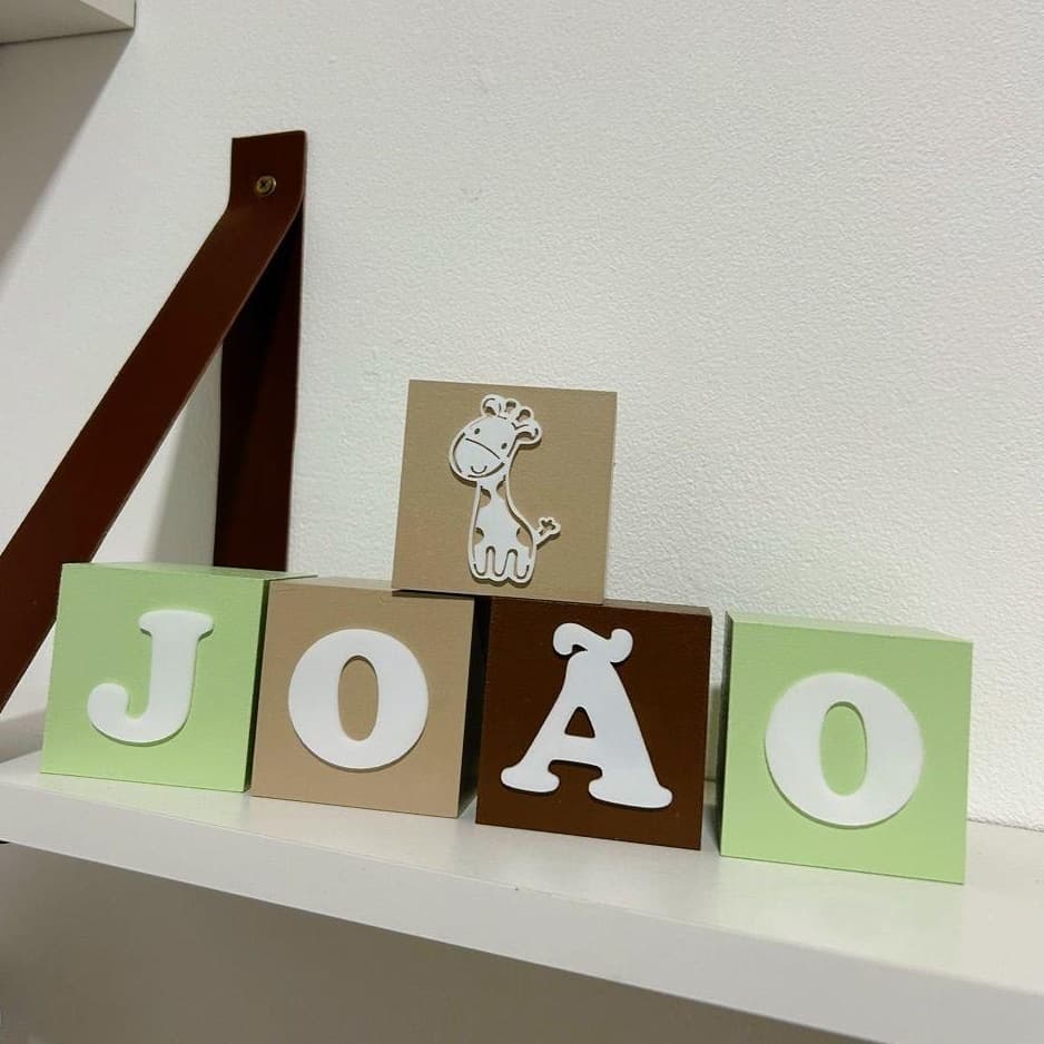 Cubo com Nome Personalizado Quarto Bebê 6x6cm Decorativo Decoração Madeira Bloco com Nome Infantil