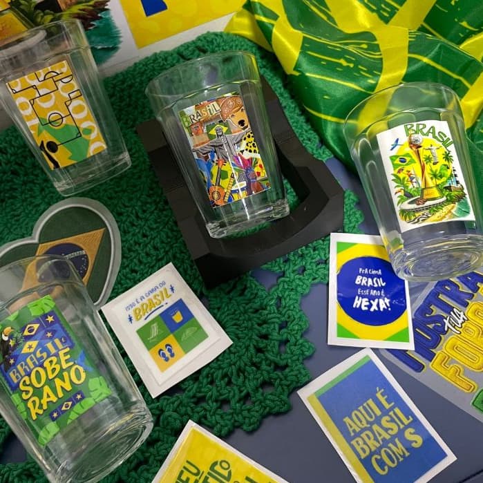 Aplique para Copo - Copa do Mundo 2026 DTF UV (Kit 12 Unidades) Resistente à Água -Decoração Torcida Brasil