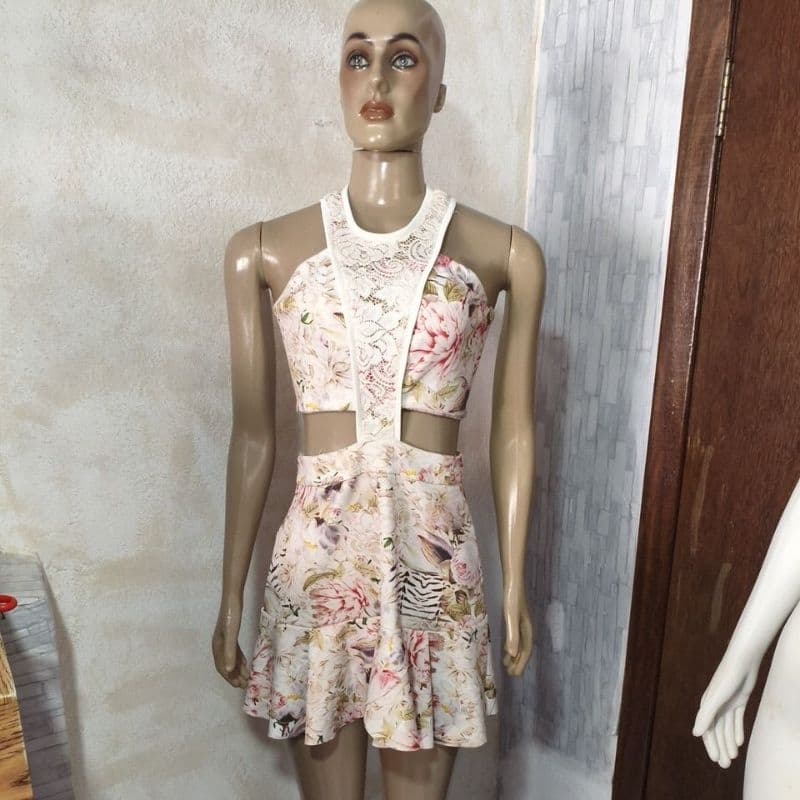 Vestido juvenil usado tamanho 16