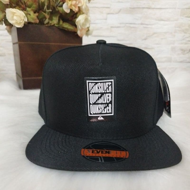 BONÉ ABA RETA TAMANHO ÚNICO PRETO