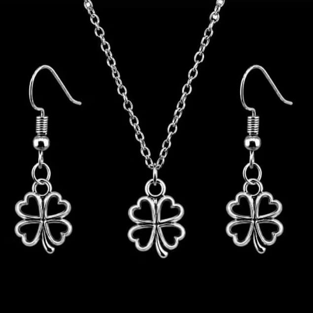 Conjunto Colar Brincos Trevo Aço Inox Prateado Feminino Presente