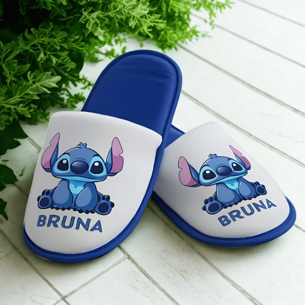 Pantufa Stitch Personalizada com Seu Nome - Super Fofinha e Confortável!