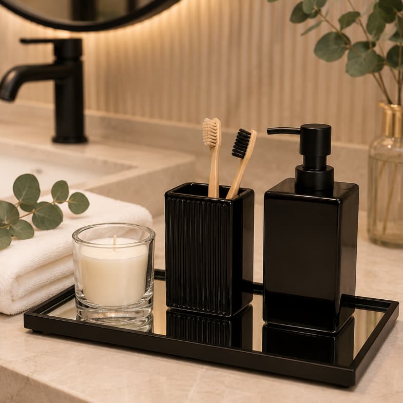 Conjunto Banheiro 4 Peças Preto Porcelana com Dispenser Porta-Escovas Vela e Bandeja Espelhada