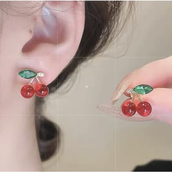 Brincos de Cereja Design em Resina com Ganchos Dourados Femininos
