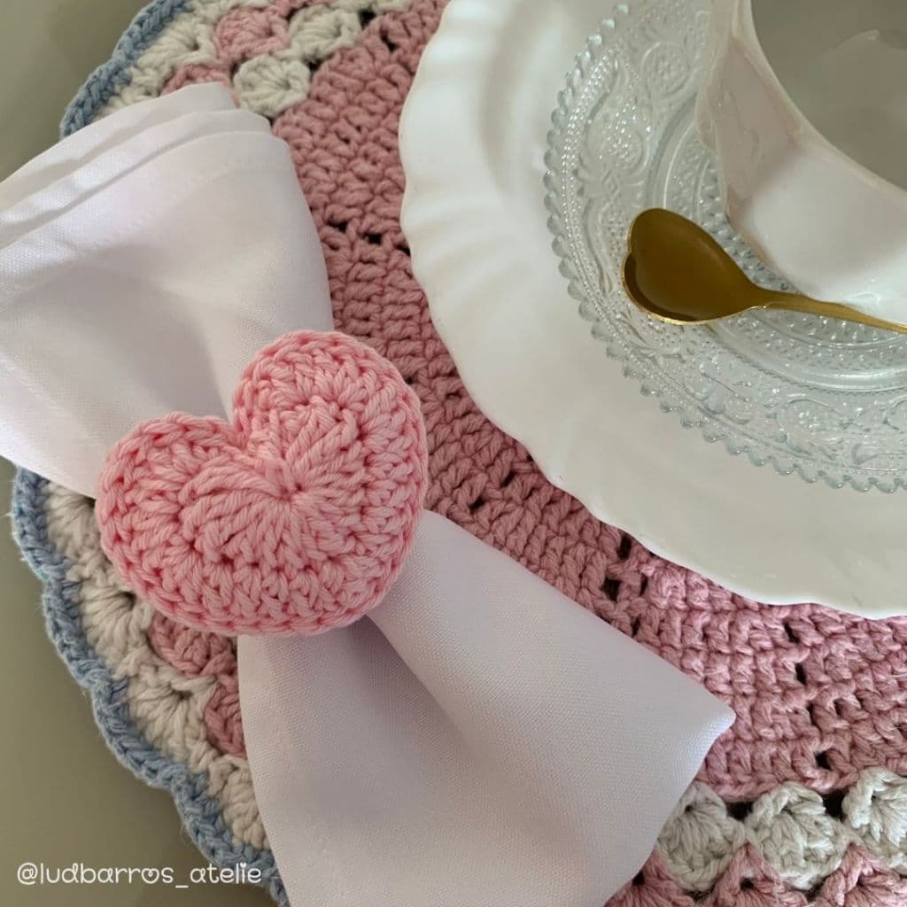 4 Porta Guardanapos Coração em Crochê / Porta Guardanapos Rosa Claro / Amigurumi / Acessório para mesa posta