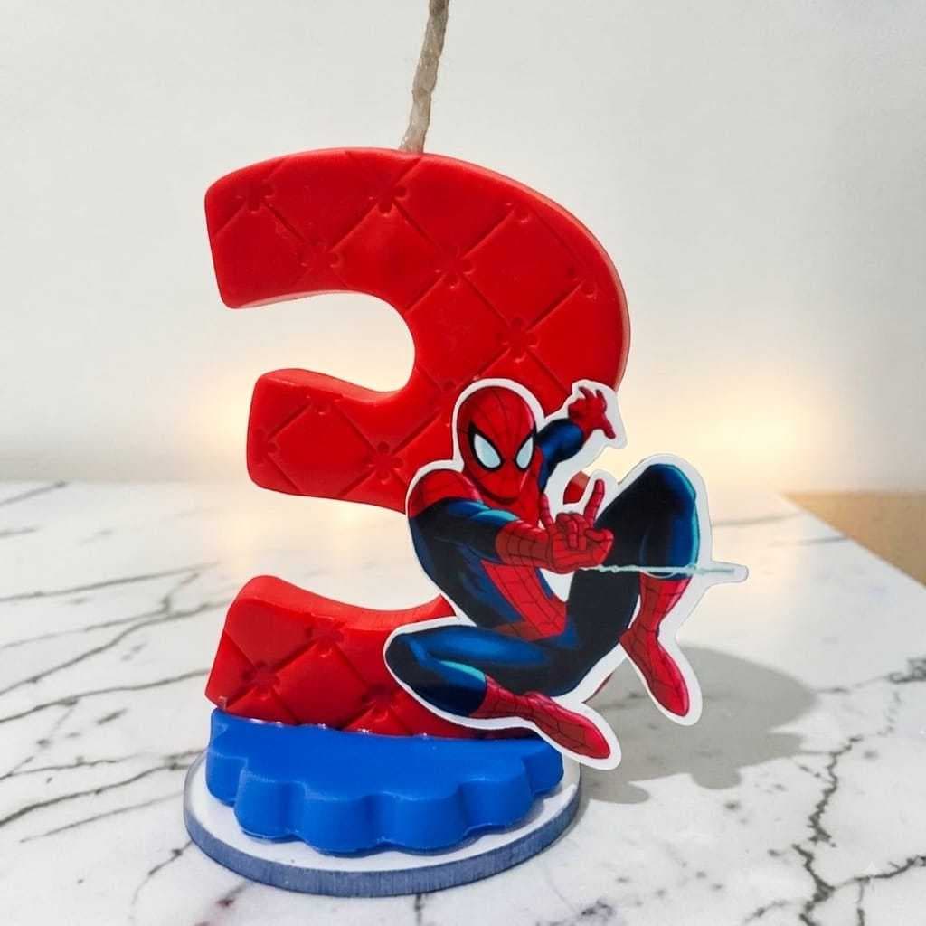 Vela Homem Aranha com Pavio Mágico em Biscuit e Aplique Papel Fotográfico Artesanal