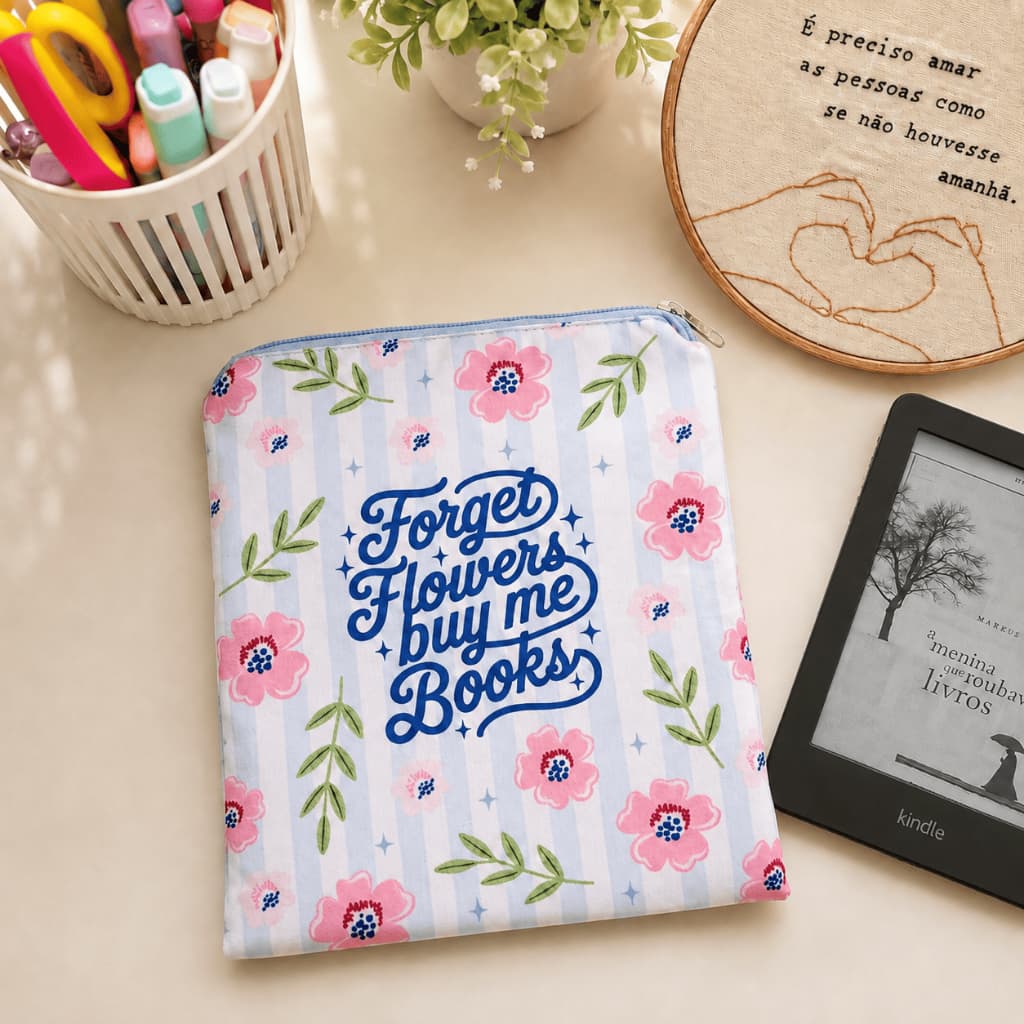 Capa Protetora De Tecido Forrada Para Kindle Floral