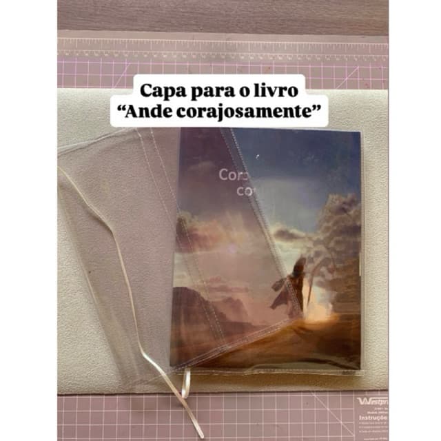 Capa para o Livro Ande Corajosamente em Plástico Transparente