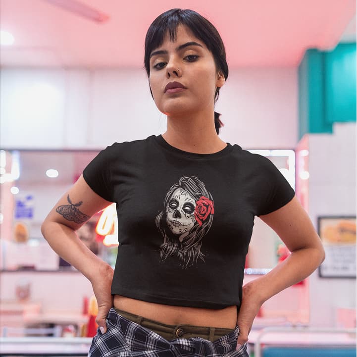 Blusinha Camiseta Cropped Caveira Santa Muerte