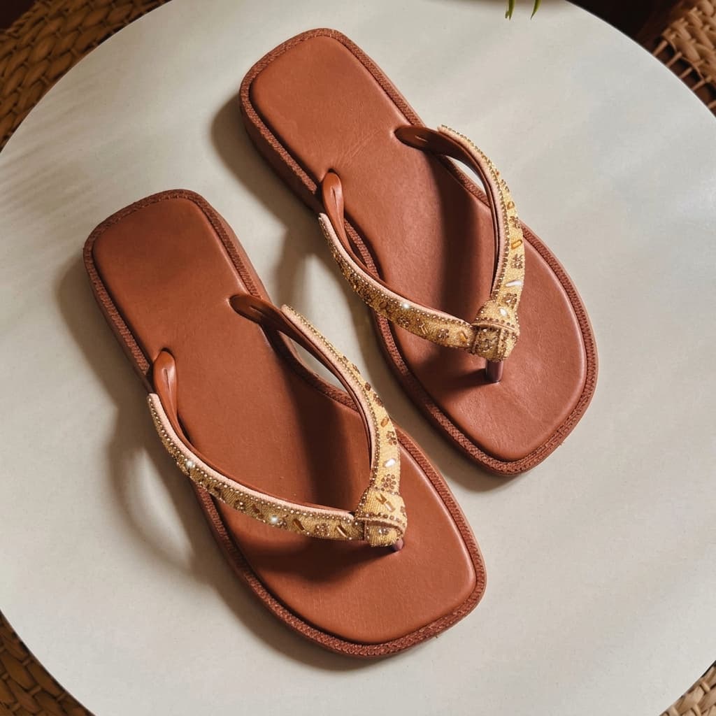 Chinelo Feminino Nó Strass Brilhante Luxo Sandália Rasteira Bico Quadrado Flat