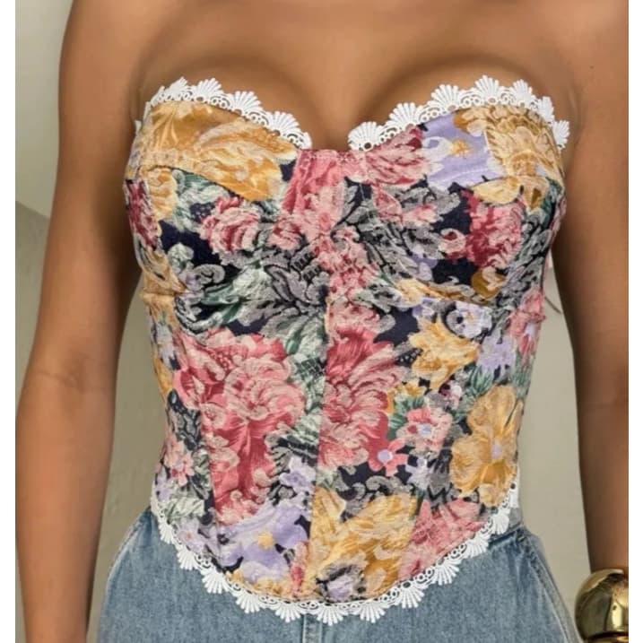 【Novas cores】Top cropped estampado sem alças com bojo e amarração nas costas - perfeito para festas de verão.