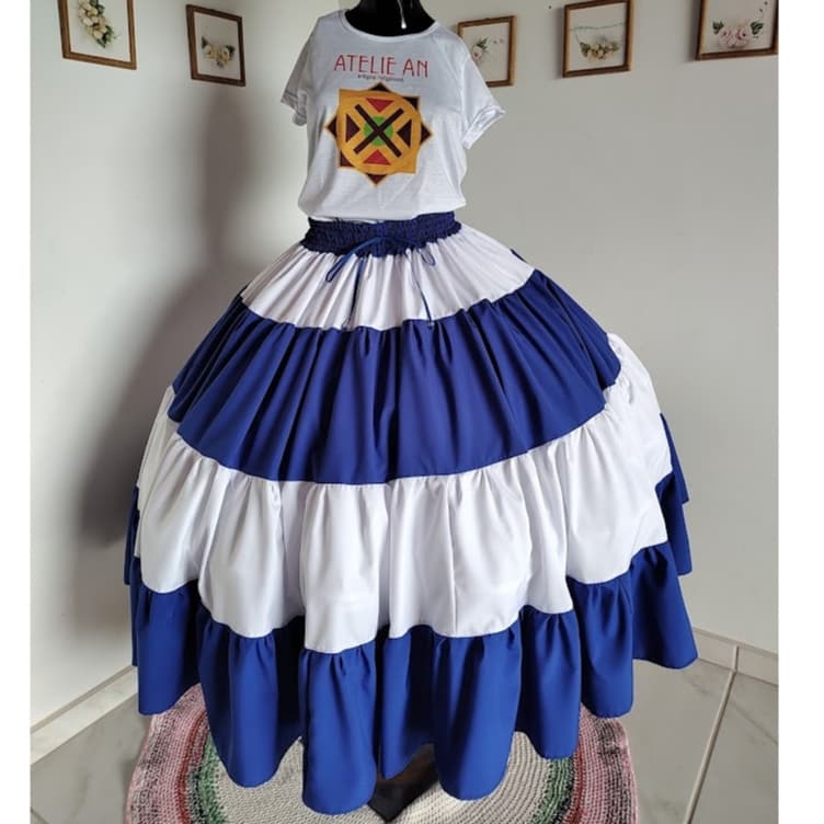 Saia de Oxfordine Bela Azul e Branco Malandra/Navalha com 10 metros de Roda  Umbanda/Candomblé