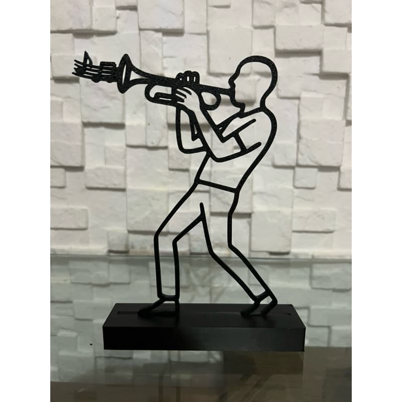 Silhueta Decorativa Trompetista – Elegância e Estilo Musical para Seu Ambiente