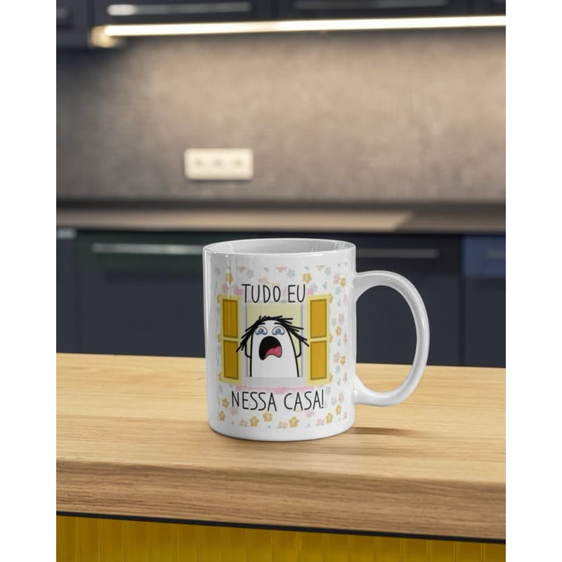 Caneca Mãe Raiz Engraçada Tudo Eu Nessa Casa Presente Dia das Mães/ aniversário/ momento especial