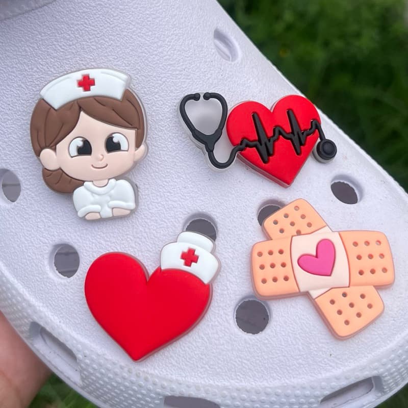 Kit Pins Área da Saúde para Sandália | Enfermagem, Médico, Coração / Acessório Criativo
