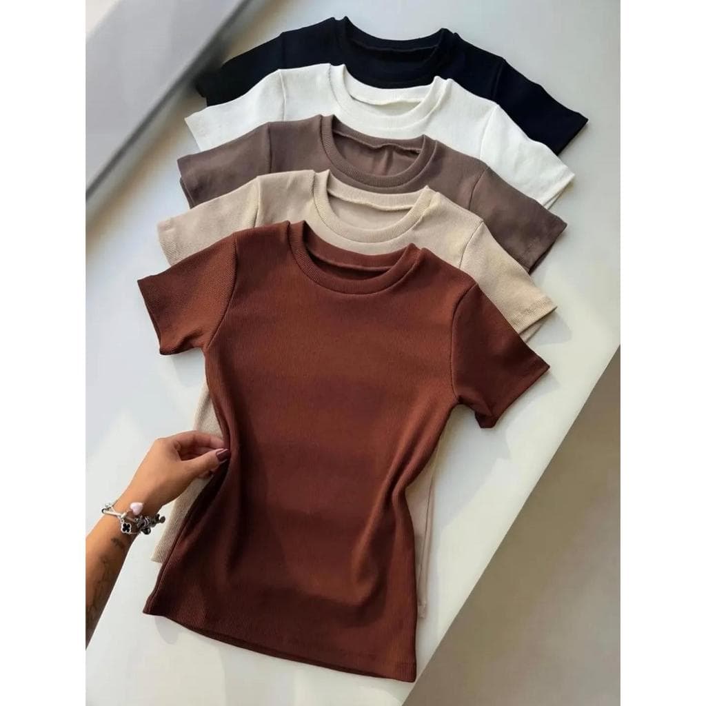 Kit 3 Blusas Feminina Plus Size Manga Curta Blusinha Estilosa Evangelica Básica Manguinha Casual Elegante P005