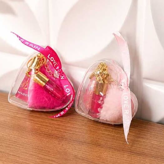 Kit Gloss Coração com Chaveiro e Case – Brilho e Estilo Portátil