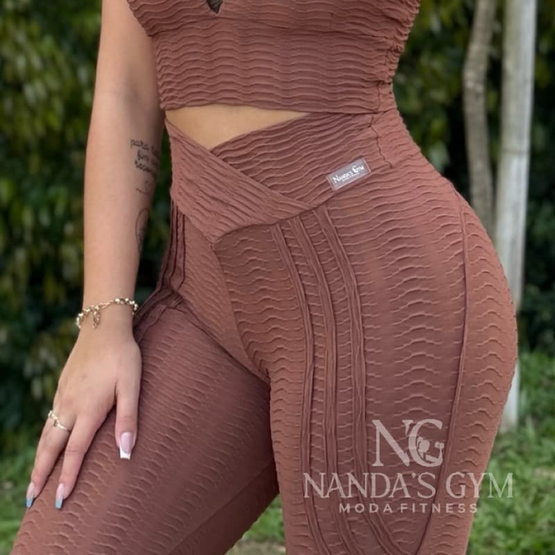 Calça Legging Modeladora Brocada COS V ou Reto  Marrom Chocolate - academia - casual - empina glúteo - levanta bumbum