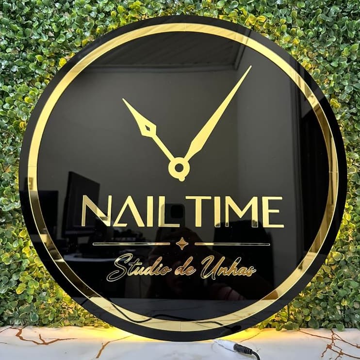 PLACA COM LED LOGO MARCA- 100% Acrílico Fundo Preto - Personalizados - LED BRANCO QUENTE