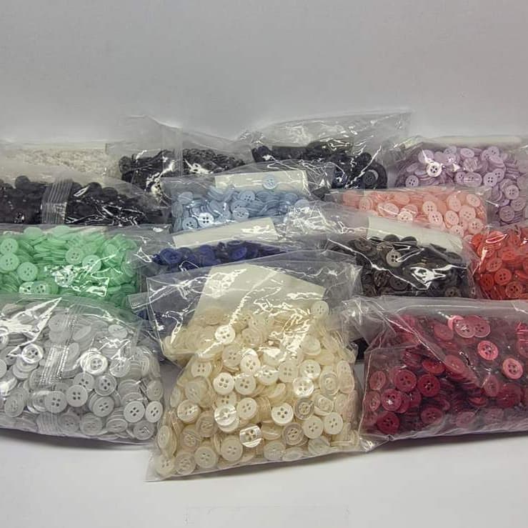 Botão de Camisa 18L (11,5mm) 4 Furos – 5 Grosas (720botões) | Camisaria, Confecção e Costura