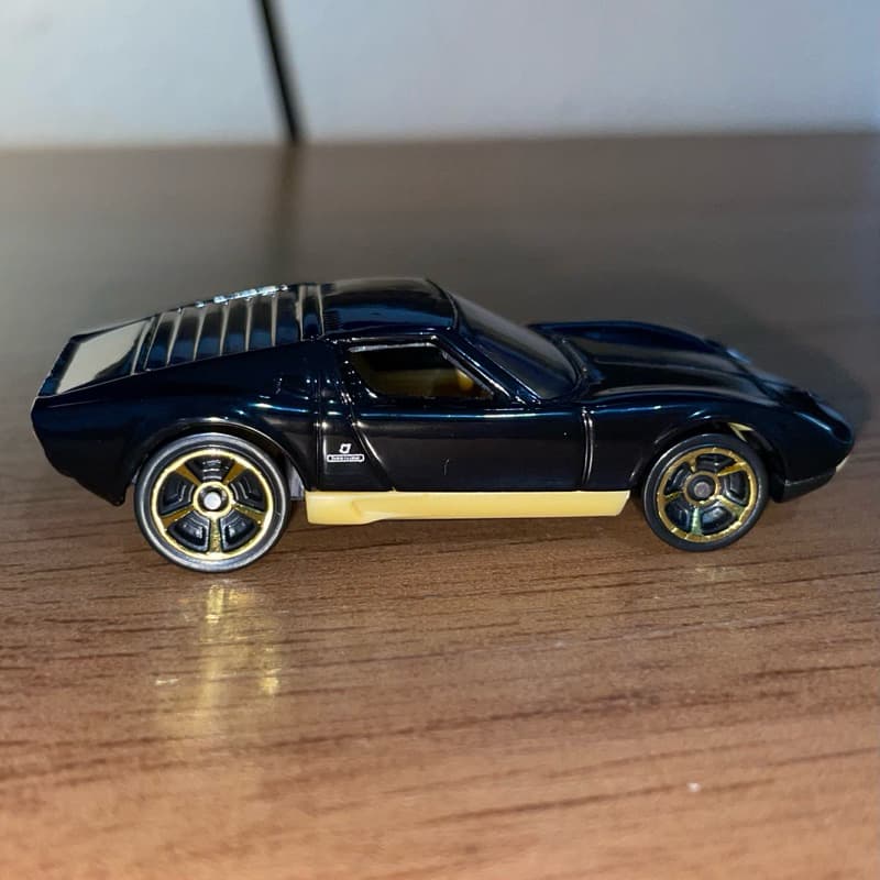 Carrinho Miniatura 71 Lamborghini Miura SV Hot Wheels - Loose Raridade Detalhada demais