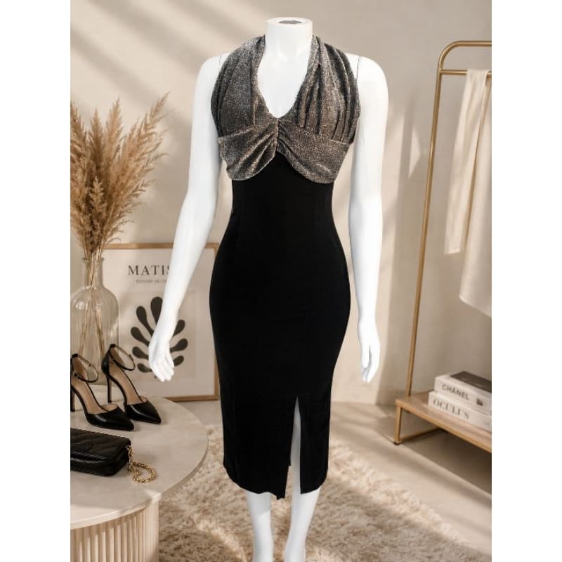 Vestido Midi de Veludo Preto Feminino com Fenda e Decote Frente Única Tam P Elegante