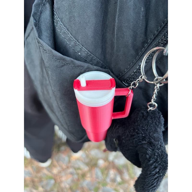 Chaveiro porta batom miniatura copo | hidratante labial | copinho | garrafinha rosqueavel | fitness | vermelho
