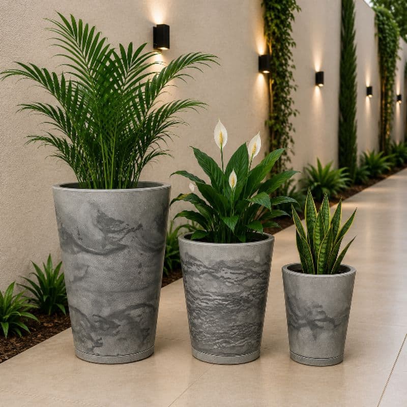 Kit 3 Vasos para Plantas P M G com Prato Coletor | Polietileno Resistente | Decoração Jardim e Sala