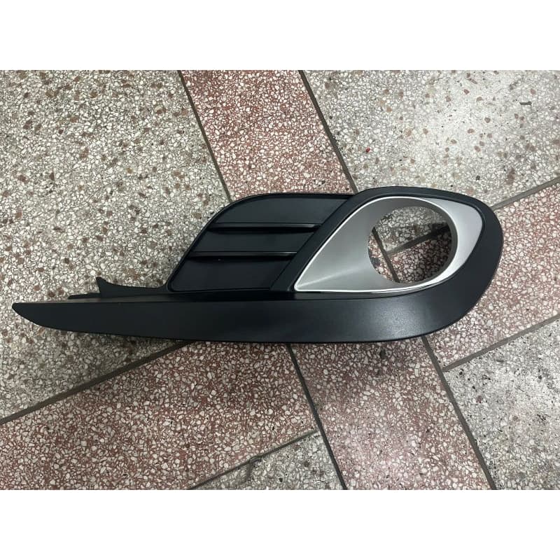 Moldura Farol Milha Grand Siena 2012 A 2015 Original