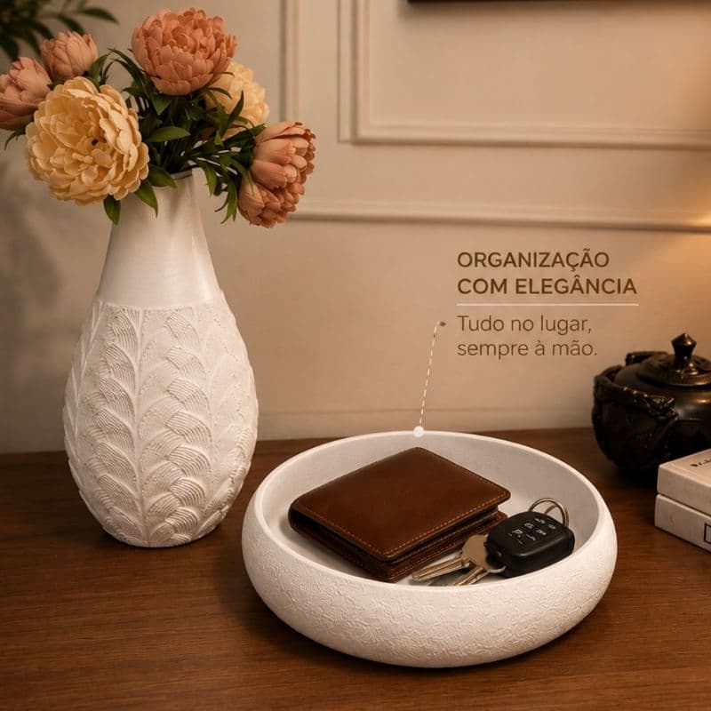 Kit Decorativo Vaso e Bandeja Organizadora multiuso Moderno porta chaves ou porta objetos com detalhes em relevo.