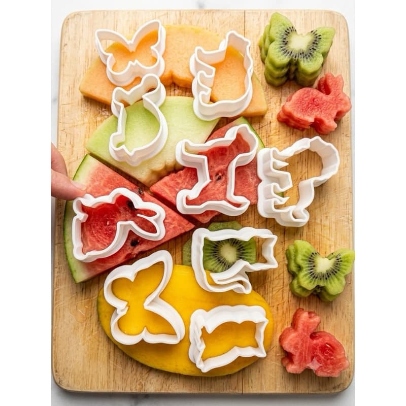Kit 8 moldes cortador de frutas e legumes infantil de animais, corta massa, biscoito, pasta americana, ou massinha.
