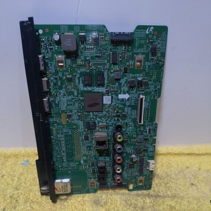 Placa principal  televisor Samsung da linha J5290 / J4290 (como os modelos UN43J5290 ou UN32J4290)