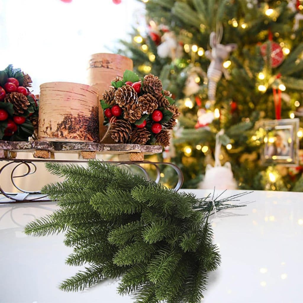Kit 10 Galhos de Pinheiro Artificial, Folhagem Verde Natalina para Árvore de Natal, Vaso, Guirlanda e Decoração