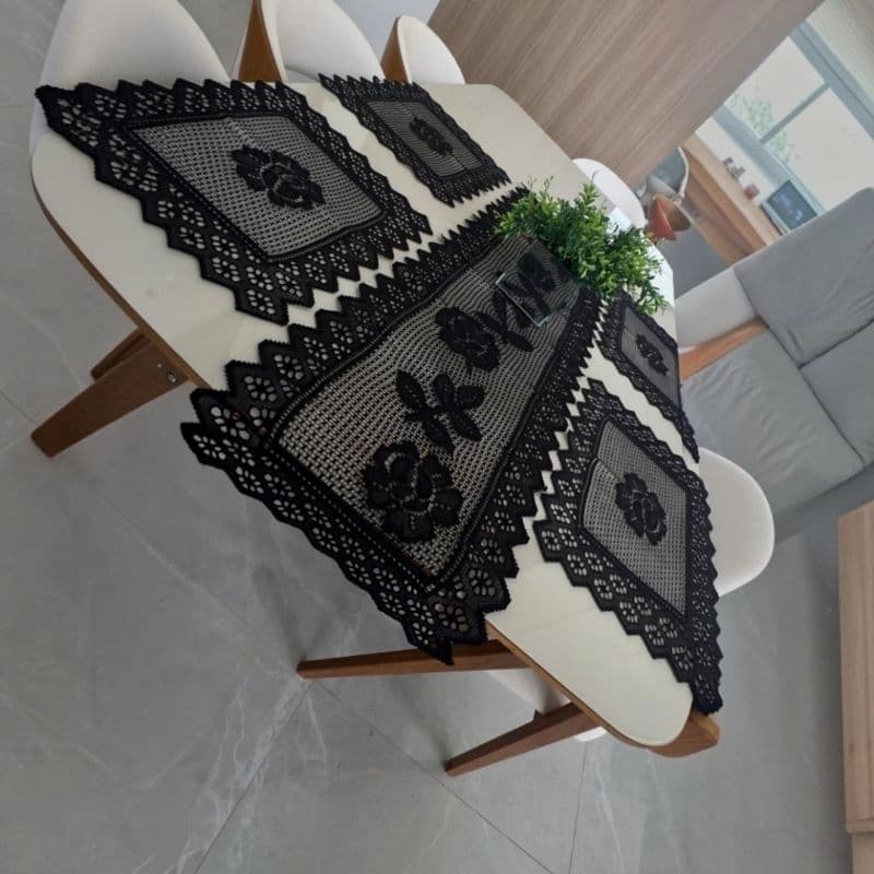 Jogo americano de renda 7 peças Mesa posta com 1 trilho de mesa  + 6 toalhinhas, todo em renda fibra de côco