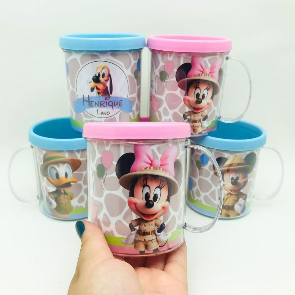 Lembrancinha Minnie e Mickey safari caneca personalizada acrilica rosqueavel brinde festa infantil